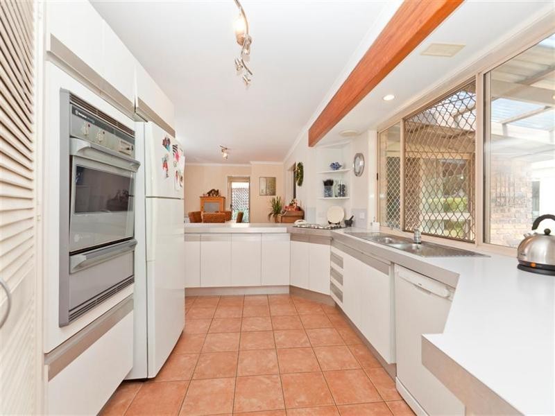 1 Marlin Street, Thorneside QLD 4158