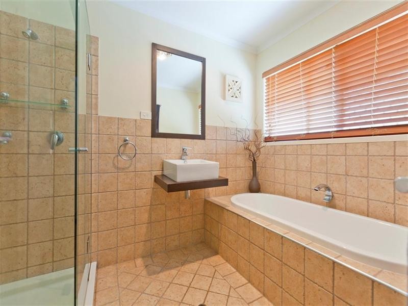 1 Marlin Street, Thorneside QLD 4158