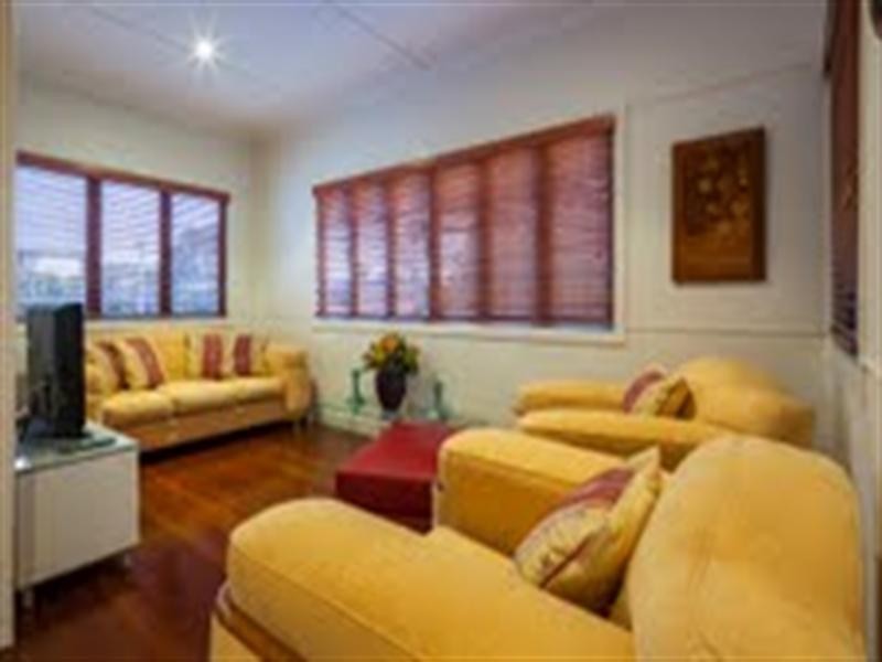 75 THORNESIDE Road, Thorneside QLD 4158