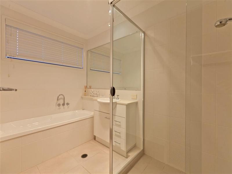 7 Elaine Place, Birkdale QLD 4159