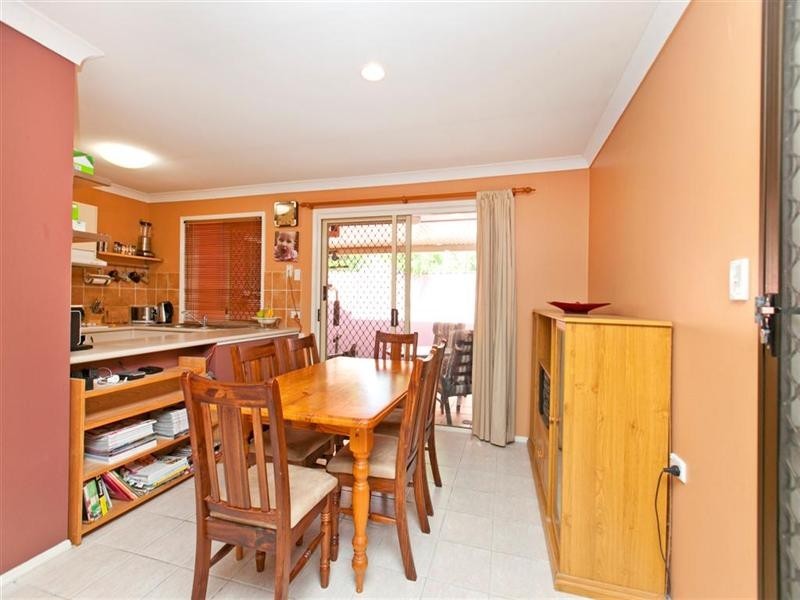 2 Matthews Way, Wakerley QLD 4154