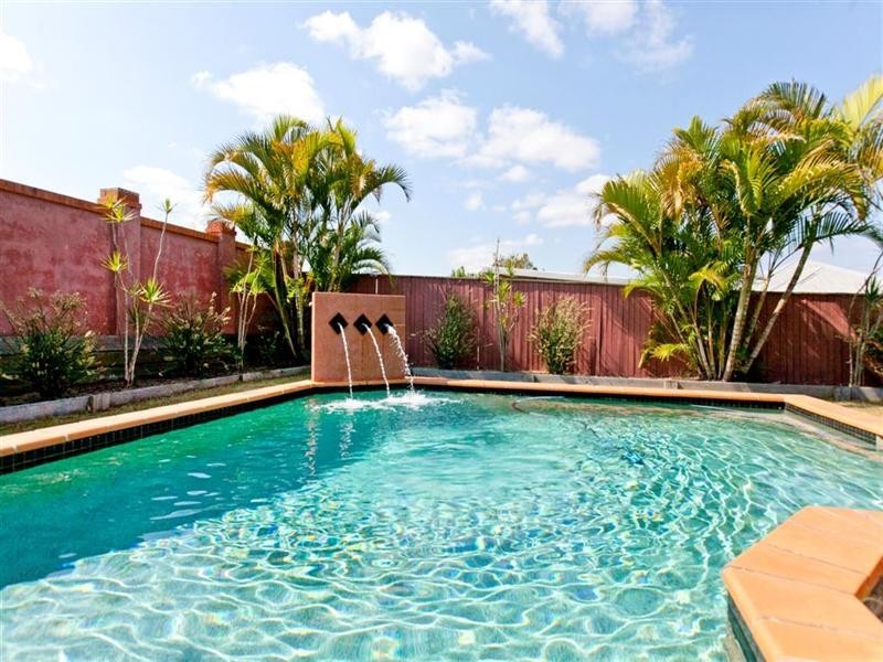 2 Matthews Way, Wakerley QLD 4154