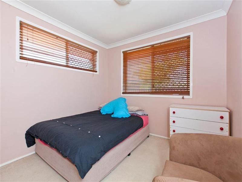 2 Matthews Way, Wakerley QLD 4154