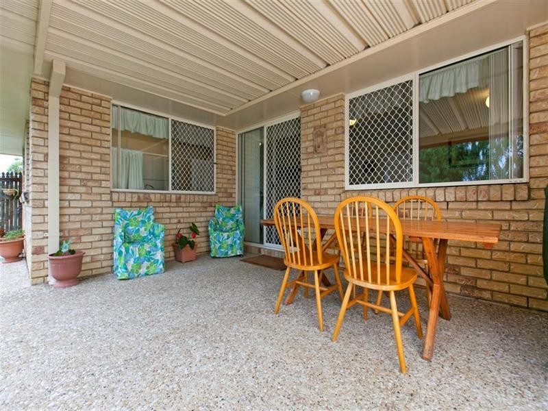 17 Cresthill Street, Birkdale QLD 4159