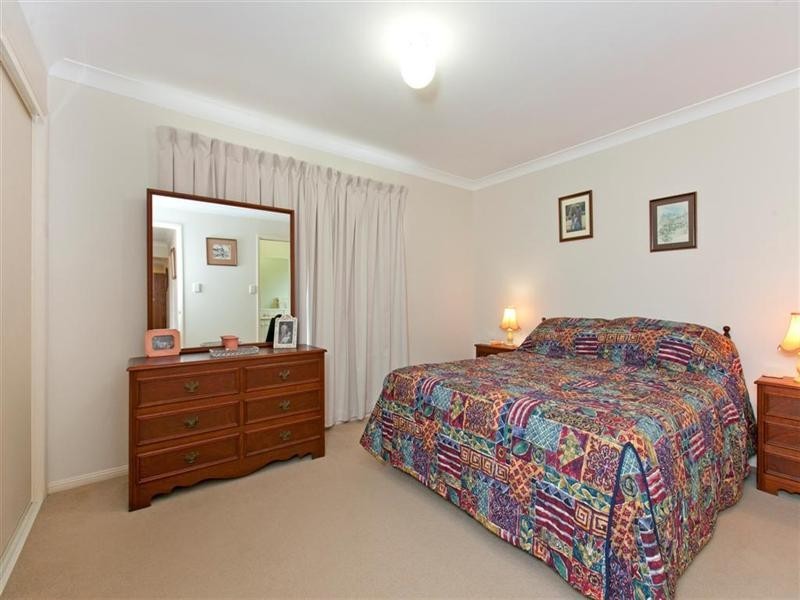 17 Cresthill Street, Birkdale QLD 4159