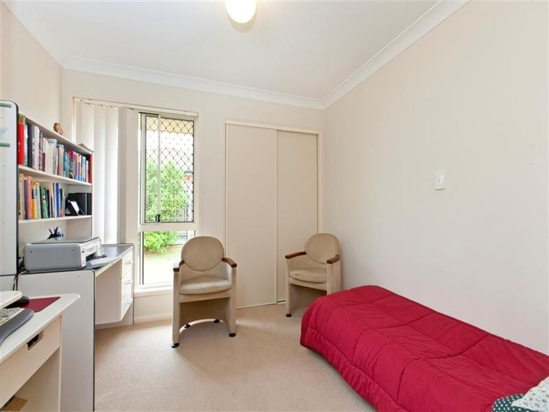 17 Cresthill Street, Birkdale QLD 4159