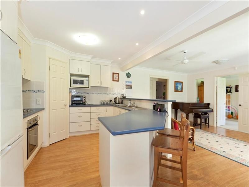 6 Bush Cherry Place, Thornlands QLD 4164