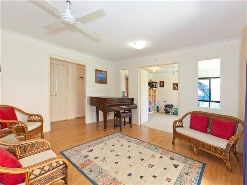 6 Bush Cherry Place, Thornlands QLD 4164