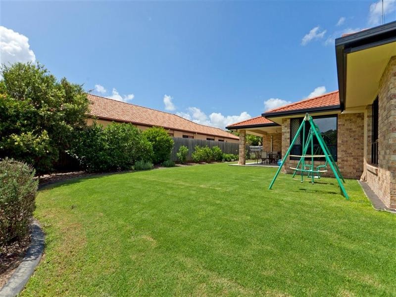 6 Bush Cherry Place, Thornlands QLD 4164