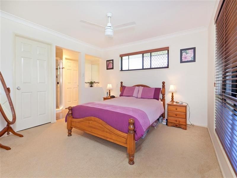 6 Bush Cherry Place, Thornlands QLD 4164