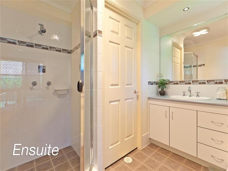 6 Bush Cherry Place, Thornlands QLD 4164