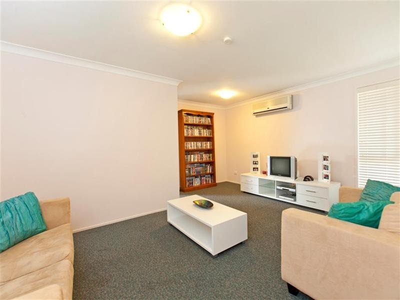 17 Weldon Street, Birkdale QLD 4159