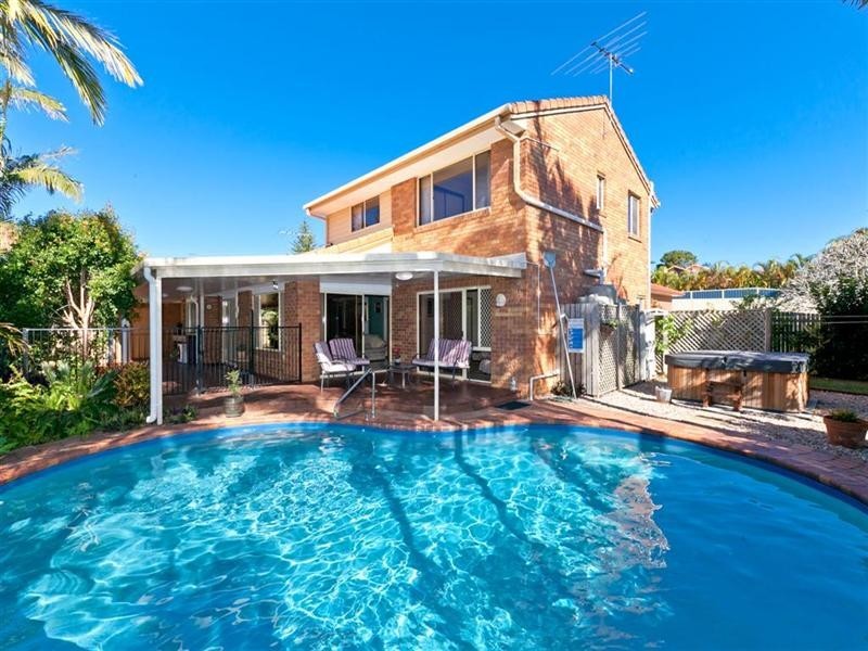 16 Ocean Street, Cleveland QLD 4163