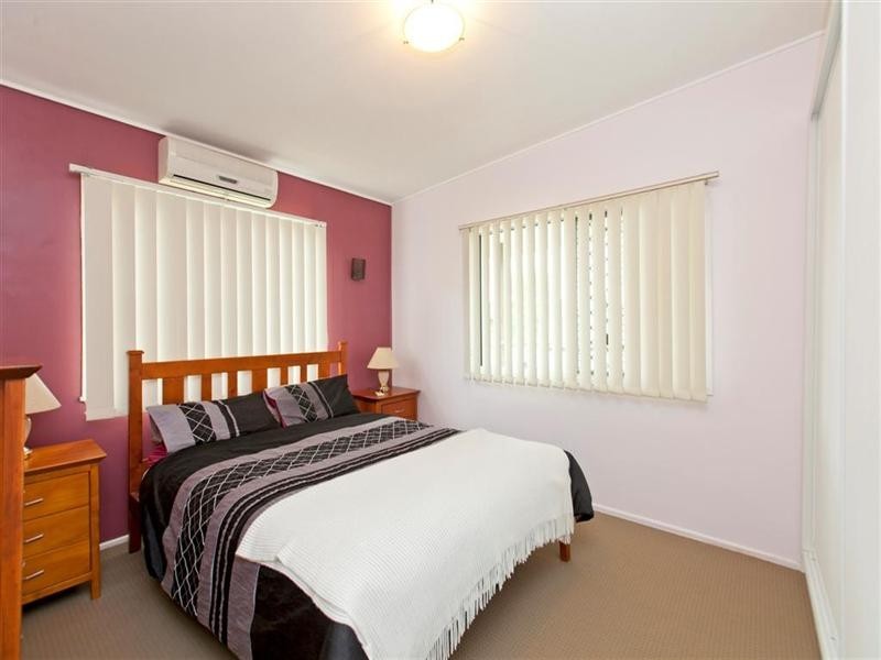 63 Barron Road, Birkdale QLD 4159