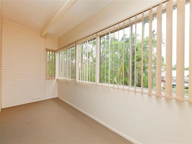 63 Barron Road, Birkdale QLD 4159