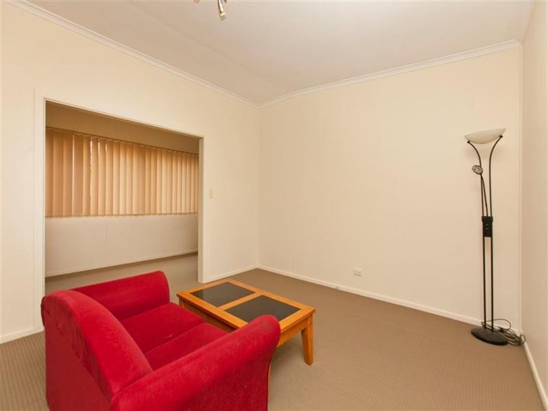 63 Barron Road, Birkdale QLD 4159