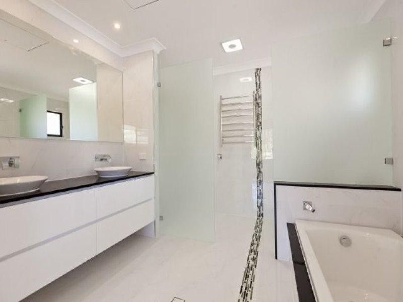 9 ACACIA Street, Wellington Point QLD 4160