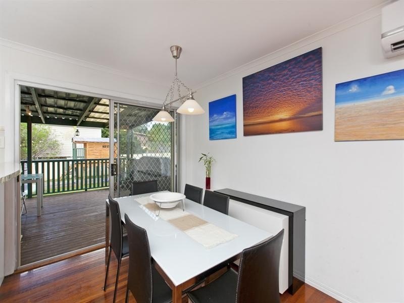 11 Currawong Drive, Birkdale QLD 4159