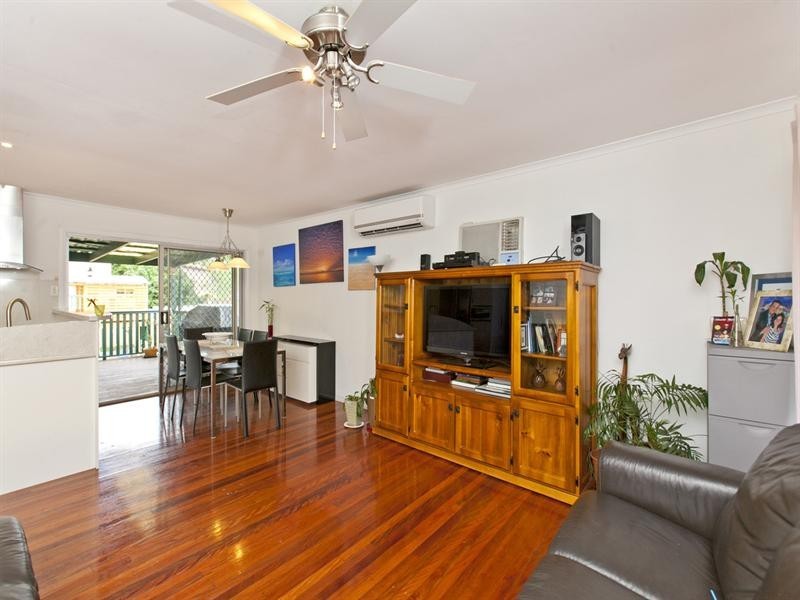 11 Currawong Drive, Birkdale QLD 4159