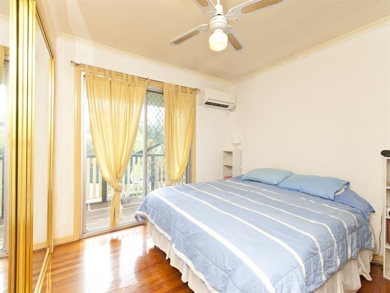 11 Currawong Drive, Birkdale QLD 4159