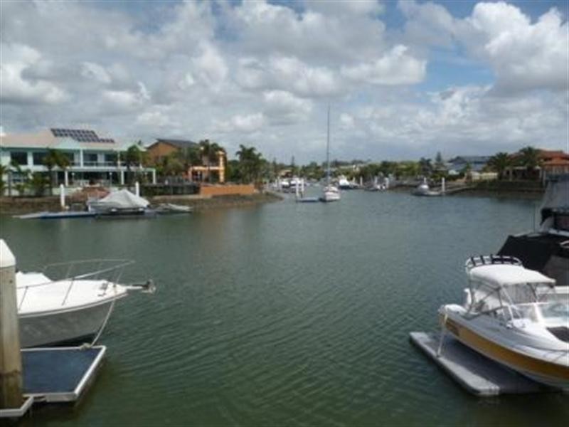 19 DORSAL Drive, Birkdale QLD 4159