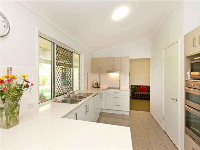 6 Mossip Court, Wellington Point QLD 4160