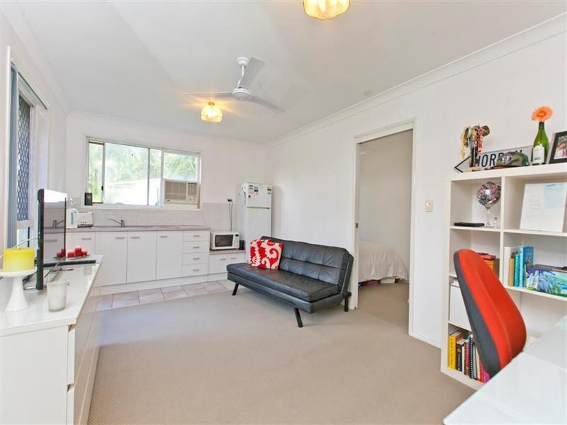 6 Mossip Court, Wellington Point QLD 4160