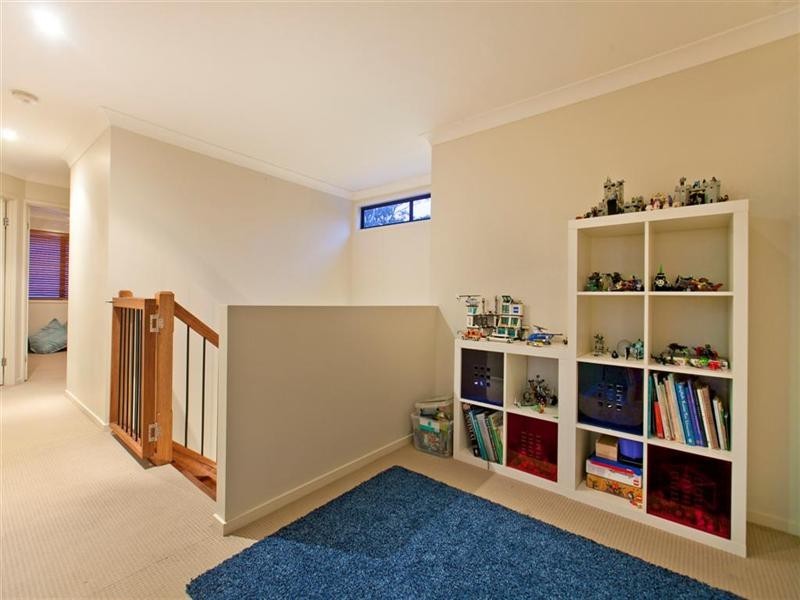 11 Riseborough Terrace, Cleveland QLD 4163