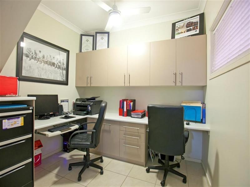 11 Riseborough Terrace, Cleveland QLD 4163