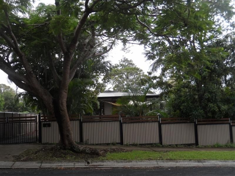6 THORNE Road, Birkdale QLD 4159