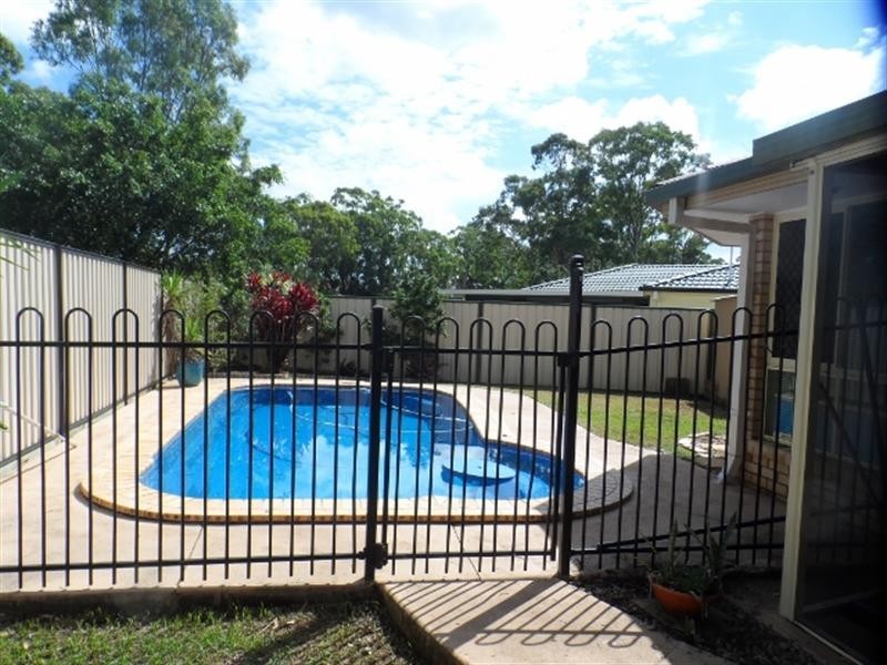 18 ROFAIL Street, Thorneside QLD 4158