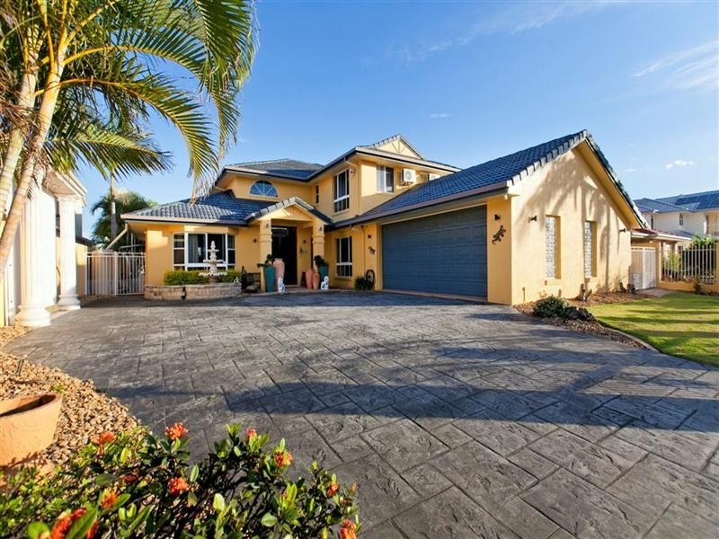 12 Mainsail Street, Birkdale QLD 4159