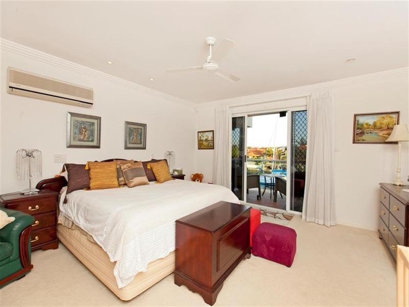 12 Mainsail Street, Birkdale QLD 4159