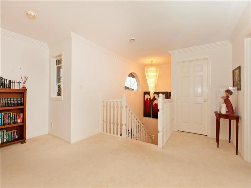 12 Mainsail Street, Birkdale QLD 4159