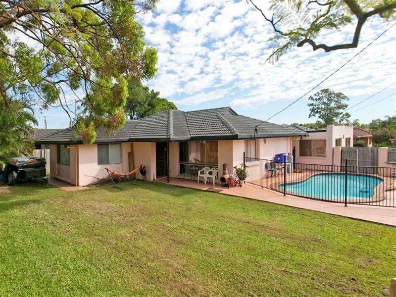 2 Denice Street, Birkdale QLD 4159