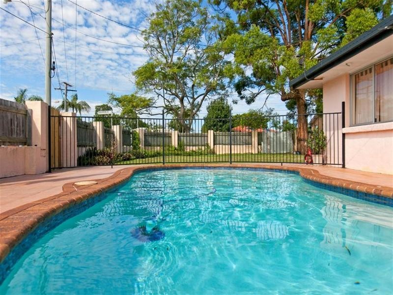 2 Denice Street, Birkdale QLD 4159