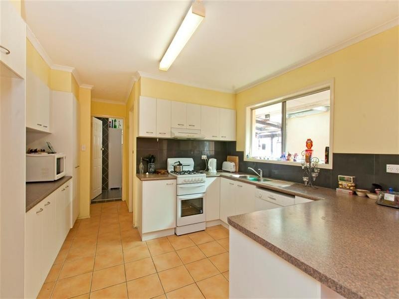 2 Denice Street, Birkdale QLD 4159