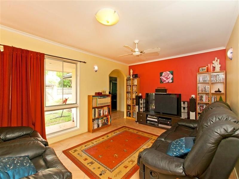 2 Denice Street, Birkdale QLD 4159