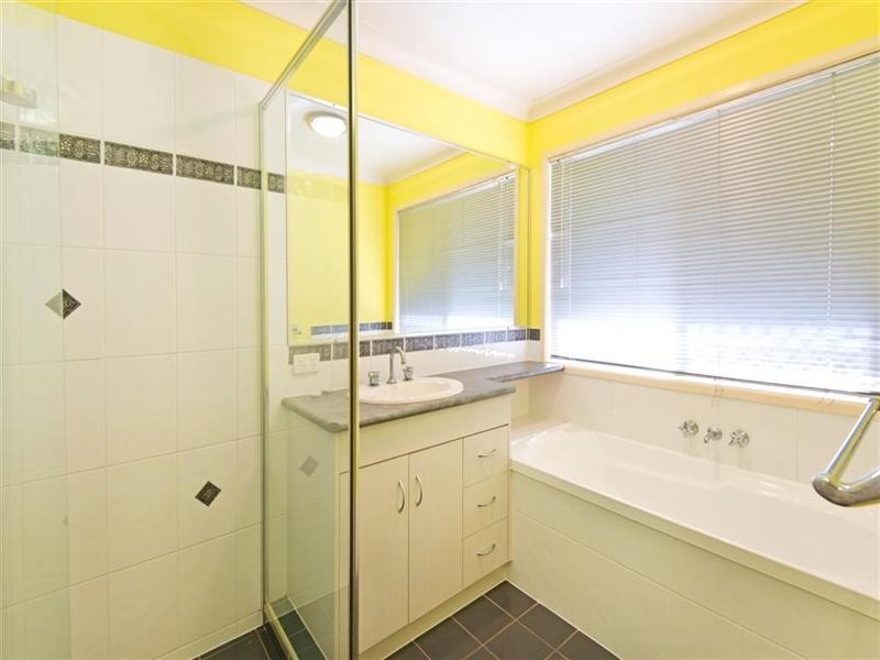 18 Rofail Court, Thorneside QLD 4158
