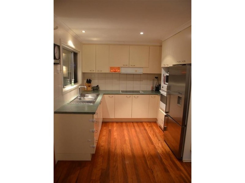 15 Parakeet Street, Birkdale QLD 4159