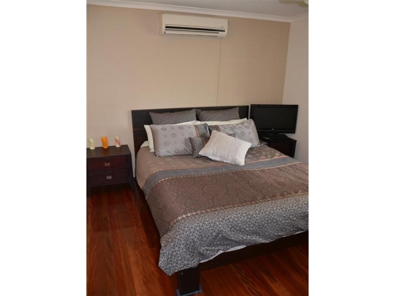 15 Parakeet Street, Birkdale QLD 4159