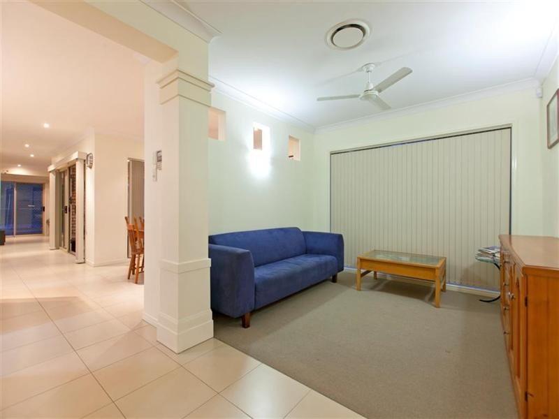 9 Red Gum Crescent, Wakerley QLD 4154