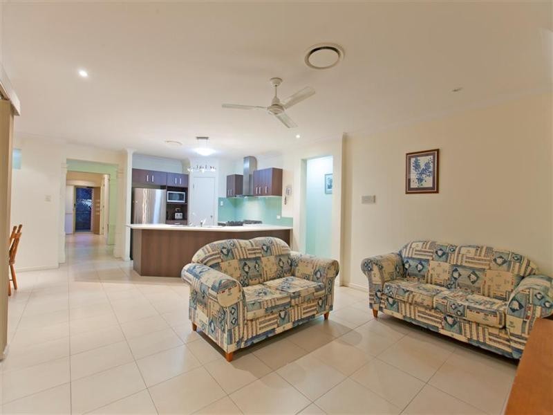 9 Red Gum Crescent, Wakerley QLD 4154