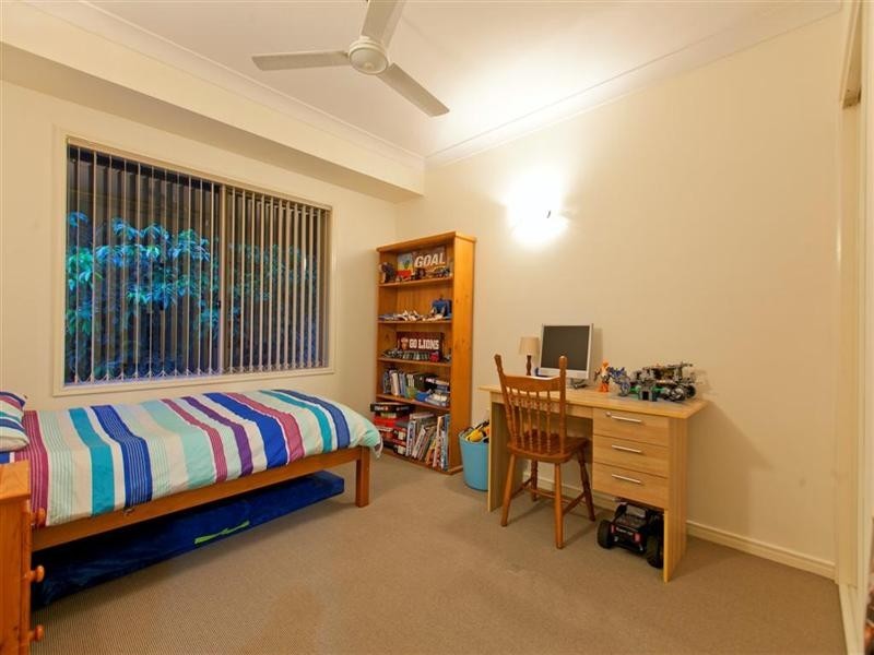 9 Red Gum Crescent, Wakerley QLD 4154