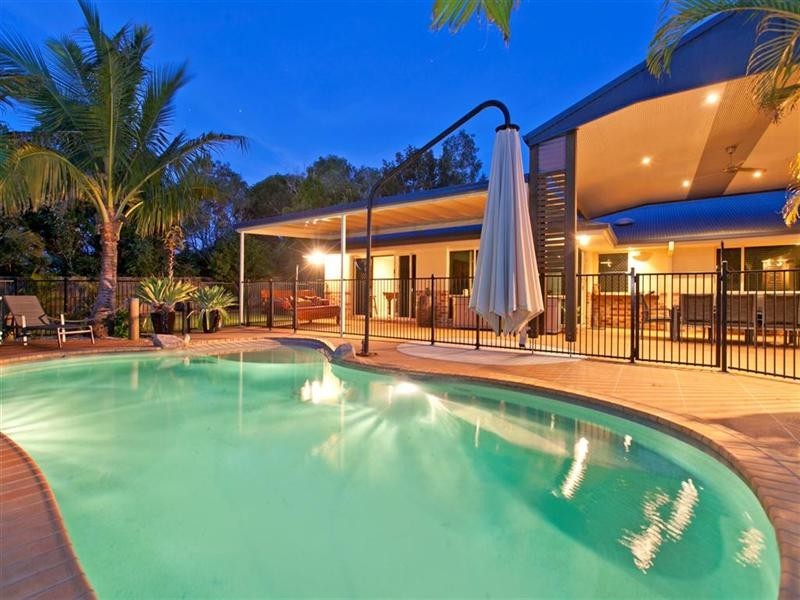 1 Parkvale Street, Victoria Point QLD 4165