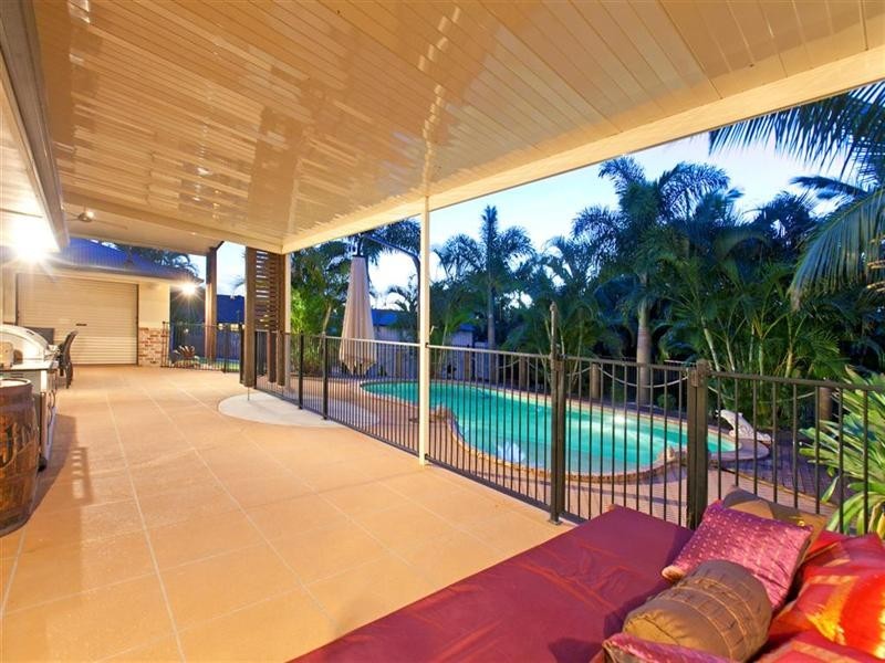 1 Parkvale Street, Victoria Point QLD 4165