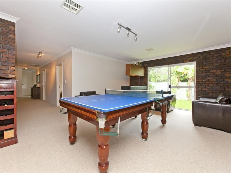 30 Whitehall Avenue, Birkdale QLD 4159