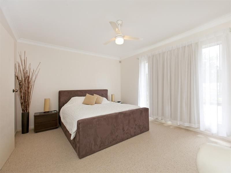 30 Whitehall Avenue, Birkdale QLD 4159