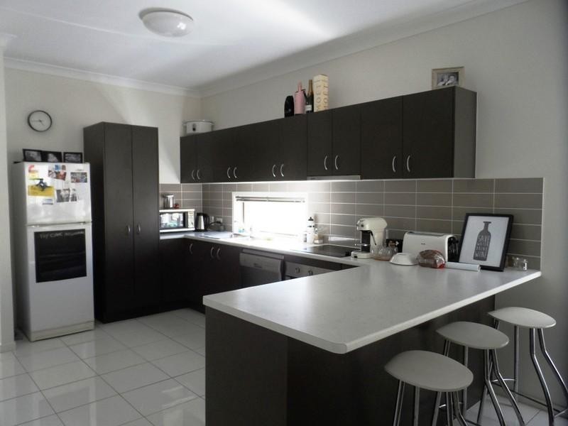 17 MYRA Street, Birkdale QLD 4159