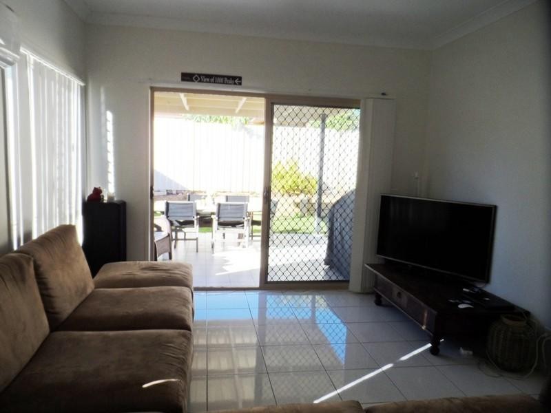 17 MYRA Street, Birkdale QLD 4159